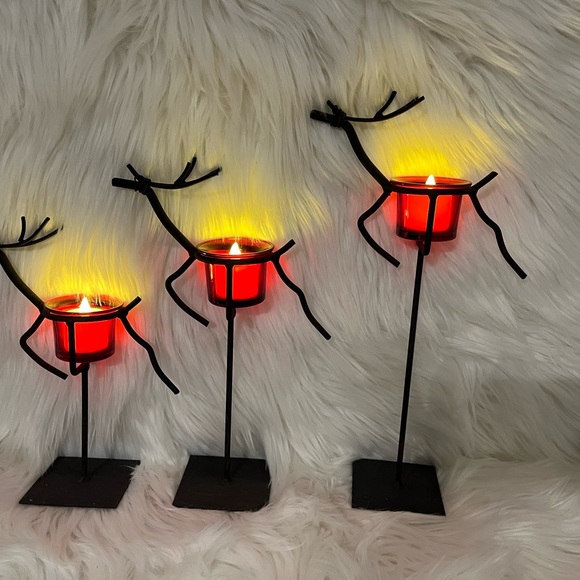 Christmas Decoration: 3 metal Reindeer + 3 red glass candle holders - Picture 1 of 4
